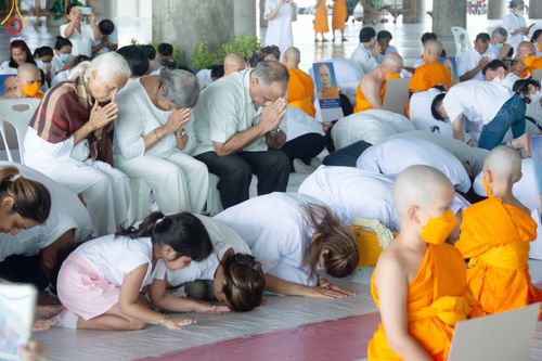 ภาพ No.84193:พิธีขอบรรพชา , พิธีขอสรณคมน์และศีล ,  พิธีรับบาตร , พิธีอุปสมบท ในโครงการบรรพชาอุปสมบทหมู่ธรรมทายาทรุ่นเข้าพรรษา และโครงการบรรพชาสามเณรโรงเรียนนานาชาติ รุ่นที่ 12 ณ โบสถ์พระไตรปิฎก วัดพระธรรมกาย วันที่ 22 กรกฎาคม พ.ศ. 2566