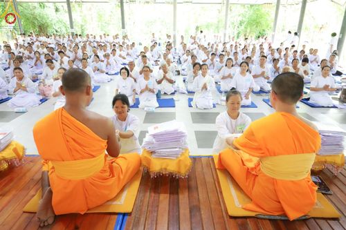 ภาพ No.154988:โครงการอุบาสกแก้ว อุบาสิกาแก้ว รุ่นที่ 2 ตัวแทนทอดกฐินสามัคคีทั่วไทย 30,000 วัด บูชาธรรม 80 ปี หลวงพ่อธัมมชโย จังหวัดบุรีรัมย์ ระหว่างวันที่ 13-15 กันยายน พ.ศ. 2567