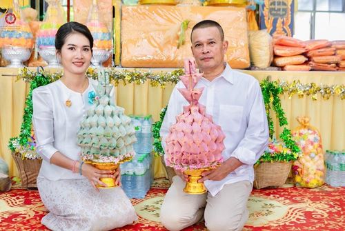 ภาพ No.170095:พิธีทอดกฐิน ณ วัดทุ่งวิจิตร อ.นาดี จ.ปราจีนบุรี ในโครงการกฐินสามัคคีทั่วไทย 30,000 วัด บูชาธรรม 80 ปี หลวงพ่อธัมมชโย โดยคณะศิษยานุศิษย์วัดพระธรรมกาย วันที่ 27 ตุลาคม พ.ศ. 2567