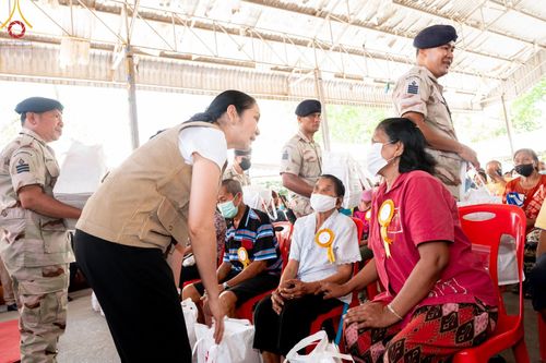 ภาพ No.58060:โครงการจัดหน่วยบริการจังหวัดเคลื่อนที่ และหน่วยบำบัดทุกข์ บำรุงสุข สร้างรอยยิ้ม ให้ประชาชนจังหวัดปทุมธานี ในวันพฤหัสบดีที่ 25 เมษายน พ.ศ. 2567 ณ วัดเกิดการอุดม อ.คลองหลวง จ.ปทุมธานี