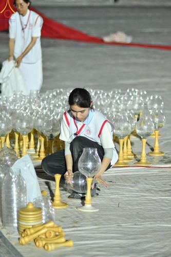 ภาพ No.130198:V.34 เพื่อธรรมเพื่อบางกล่ำ การรับบุญของเจ้าหน้าที่หน่วยงานต่างๆ  เพื่องานธรรมยาตราอัญเชิญพระบรมสารีริกธาตุ ประดิษฐาน ณ มหารัตนเจดีย์สิริปทุมสวรรค์ (เจดีย์อริยพุทธะ 5 พระองค์) ณ ศูนย์ปฏิบัติธรรมภาคใต้ อ.บางกล่ำ จ.สงขลา ระหว่างวันที่ 9-10 มีนาคม พ.ศ. 2567