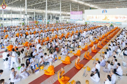 ภาพ No.180733:พิธีบรรพชาอุปสมบท โครงการอุปสมบทบูชาธรรมมหาปูชนียาจารย์ ประจำปีพุทธศักราช 2567 วันเสาร์ที่ 7 ธันวาคมพ.ศ. 2567 ณ วัดพระธรรมกาย จ.ปทุมธานี