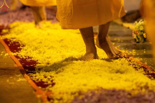 ภาพ No.120507:พิธีต้อนรับพระธรรมยาตรา ในโครงการธรรมยาตรา กตัญญูบูชา มหาปูชนียาจารย์ พระมงคลเทพมุนี(สด จนฺทสโร) พระผู้ปราบมาร อนุสรณ์สถาน 7 แห่ง ปีที่ 12 วันที่ 28 มกราคม พ.ศ. 2567 ณ วัดพระธรรมกาย จ.ปทุมธานี (ชุดที่ 2)