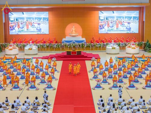 ภาพ No.134497:พิธีทอดผ้าป่าสมทบ มหาสังฆทาน 10,000 วัด ทั่วไทย วันอาทิตย์ต้นเดือนที่ 7 เมษายน พ.ศ.2567 ณ ห้องแก้วสารพัดนึก 1 สภาธรรมกายสากล  วัดพระธรรมกาย จ.ปทุมธานี