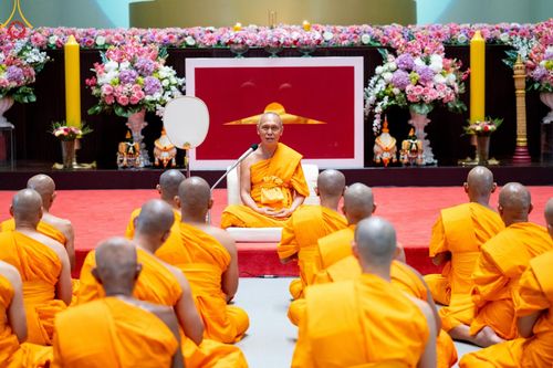 ภาพ No.156858:พิธีบรรพชาอุปสมบท ธรรมทายาท โครงการอุปสมบทหมู่บูชาธรรมครบรอบ 107 ปี วันครูผู้ค้นพบวิชชาธรรมกาย ณ โบสถ์พระไตรปิฏก วัดพระธรรมกาย วันเสาร์ที่ 14 กันยายน พ.ศ. 2567