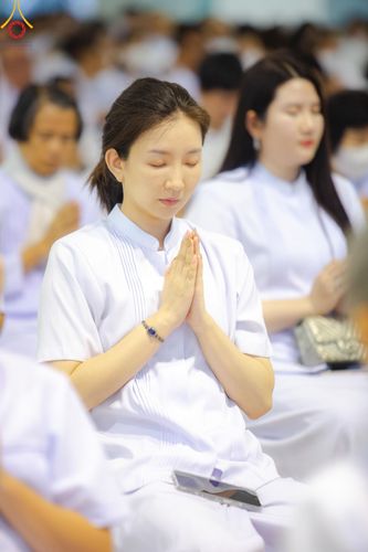 ภาพ No.139259:พิธีตักบาตร , พิธีบูชาข้าวพระ ณ ห้องแก้วสารพัด 1 สภาธรรมกายสากล วัดพระธรรมกาย วันอาทิตย์ต้นเดือนที่ 2 มิถุนายน พ.ศ. 2567