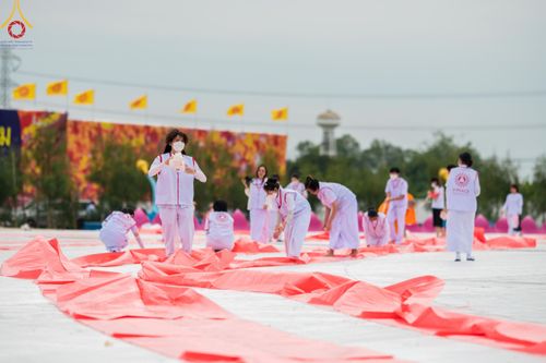 ภาพ No.119870:V.19 แกล้วกล้า การเตรียมงาน เก็บงาน การรับบุญของเจ้าหน้าที่หน่วยงานต่างๆ เพื่อโครงการธรรมยาตรา กตัญญูบูชามหาปูชนียาจารย์ พระมงคลเทพมุนี (สด จนฺทสโร) พระผู้ปราบมาร อนุสรณ์สถาน 7 แห่ง ปีที่ 12 ระหว่างวันที่ 2 - 31 มกราคม พ.ศ.2567