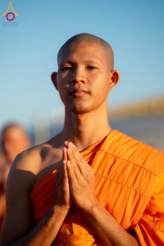 ภาพ No.285284:วันจันทร์ที่ 15 ธันวาคม พ.ศ.2568  บันทึกภาพหมู่ประวัติศาสตร์ โครงการบรรพชาอุปสมบทหมู่  รุ่นบูชาธรรมมหาปูชนียาจารย์ ประจำปี 2568 ณ ลานธรรมมหาธรรมกายเจดีย์ วัดพระธรรมกาย