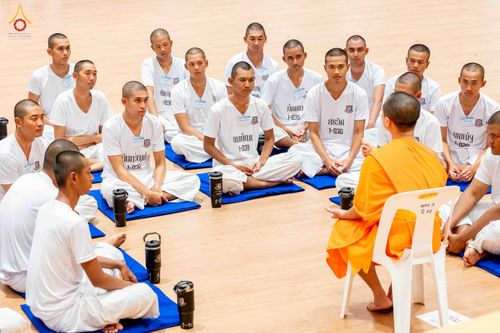 ภาพ No.341090:วันที่ 26 กรกฎาคม พ.ศ. 2569 โครงการพัฒนาคุณธรรม จริยธรรม สำหรับนักเรียนนายสิบตำรวจ (นสต.) รุ่นที่ 17 ศูนย์ฝึกอบรมตำรวจภูธรภาค 1 ได้จัดกิจกรรม ตักบาตรเพื่อน้อมอุทิศถวายเพื่อเป็นพระราชกุศลฯ  และปฏิบัติธรรม ติวธรรมมะ ณ ศูนย์ปฏิบัติธรรมเวิล์ดพีช วัลเล่ย์ (Wo