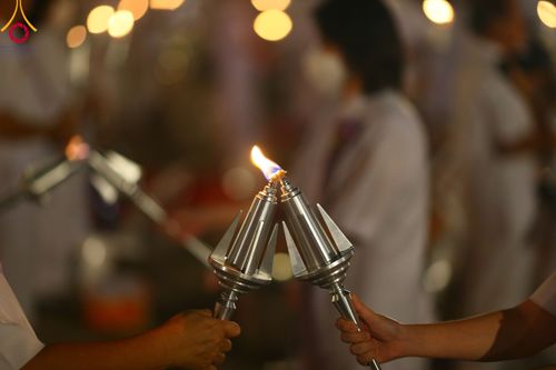 ภาพ No.90304:พิธีจุดประทีป 20,000 ดวง บูชาพระมหาธรรมกายเจดีย์ และบูชาพระมงคลเทพมุนี(สด จนฺทสโร) พระผู้ปราบมาร วันอังคารที่ 10 ตุลาคม พ.ศ. 2566 ณ ลานธรรมพระมหาธรรมกายเจดีย์ วัดพระธรรมกาย จ.ปทุมธานี