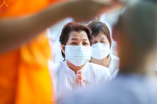 ภาพ No.82602:พิธีตัดปอยผมและปลงผมนาคธรรมทายาท ในโครงการอุปสมบทหมู่ธรรมทายาทพุทธศาสตร์สากล รุ่นที่ 7 (ภาคฤดูฝน) วันอาทิตย์ที่ 11 มิถุนายน พ.ศ. 2566 ณ  วัดพระธรรมกาย