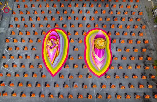 ภาพ No.297424:วันที่ 15 มกราคม พ.ศ.2569 พระธรรมยาตราปฏิบัติธรรมและถ่ายภาพหมู่ประวัติศาสตร์ อนุสรณ์สถานลำดับที่ 4 สถานที่เกิดด้วยกายธรรม  ณ วัดโบสถ์บน ต.บางคูเวียง จ.นนทบุรี ในโครงการธรรมยาตรา กตัญญูบูชา มหาปูชนียาจารย์ พระมงคลเทพมุนี(สด จนฺทสโร) พระผู้ปราบมาร อนุสรณ์ส