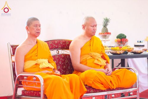 ภาพ No.283824:วันที่ 6-7 ธันวาคม พ.ศ. 2568  พิธีรับมอบหนังสือแสดงเจตจำนงถวายสิทธิครอบครองและใช้ประโยชน์วัดสันติวัน เมืองนาคปูร์  พิธีจุดโคมประทีปถวายเป็นพุทธบูชา และอุทิศบุญกุศลแด่ ดร.บี.อาร์. อัมเบดการ์  พิธีบูชาข้าวพระถ่ายทอดสดจากประเทศไทย