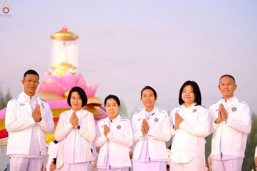 ภาพ No.306725:ภาพเบื้องหลังอาสาสมัครรวมใจ ชุดที่ 5 ในโครงการธรรมยาตรา กตัญญูบูชา มหาปูชนียาจารย์ พระมงคลเทพมุนี(สด จนฺทสโร) พระผู้ปราบมาร อนุสรณ์สถาน 7 แห่ง ปีที่ 14