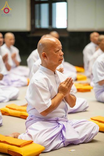 ภาพ No.298202:วันเสาร์ที่ 17 มกราคม พ.ศ. 2569 พิธีบรรพชาอุปสมบท โครงการอุปสมบทหมู่ บูชาธรรมครบ 117 ปี คุณยายอาจารย์มหารัตนอุบาสิกาจันทร์ ขนนกยูง  ณ อุโบสถพระไตรปิฎก วัดพระธรรมกาย