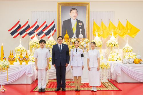 ภาพ No.341762:วันอังคารที่ 28 กรกฎาคม พ.ศ. 2569 คณะสงฆ์และพสกนิกรอำเภอคลองหลวง พร้อมใจจัดพิธีเจริญพระพุทธมนต์ ปฏิบัติธรรม และทำบุญตักบาตร ถวายพระราชกุศลเฉลิมพระเกียรติพระบาทสมเด็จพระเจ้าอยู่หัว