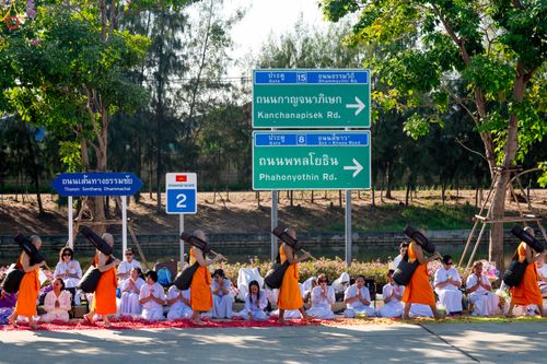 ภาพ No.279615:วันที่ 2 มกราคม พ.ศ.2569 พิธีต้อนรับพระธรรมยาตรา ครั้งที่ 1 ณ วัดพระธรรมกาย (วิหารหลวงปู่ - พระมหาธรรมกายเจดีย์)