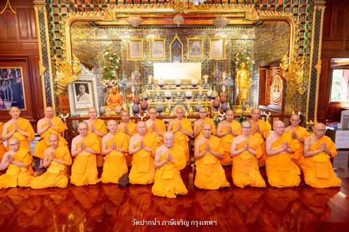ภาพ No.342112:วันศุกร์ที่ 31 กรกฎาคม พ.ศ.2569 พระภิกษุวัดพระธรรมกาย ทำวัตรพระผู้ใหญ่เนื่องในวันเข้าพรรษา
