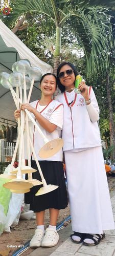 ภาพ No.117028:V.16 เป็นทีม การเตรียมงาน เก็บงาน การรับบุญของเจ้าหน้าที่หน่วยงานต่างๆ เพื่อโครงการธรรมยาตรา กตัญญูบูชามหาปูชนียาจารย์ พระมงคลเทพมุนี (สด จนฺทสโร) พระผู้ปราบมาร อนุสรณ์สถาน 7 แห่ง ปีที่ 12 ระหว่างวันที่ 2 - 31 มกราคม พ.ศ. 2567