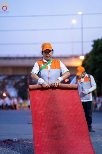 ภาพ No.121847:V.22 ต่อไป การเตรียมงาน เก็บงาน การรับบุญของเจ้าหน้าที่หน่วยงานต่างๆ เพื่อโครงการธรรมยาตรา กตัญญูบูชา มหาปูชนียาจารย์ พระมงคลเทพมุนี (สด จนฺทสโร) พระผู้ปราบมาร อนุสรณ์สถาน 7 แห่ง ปีที่ 12 ระหว่างวันที่ 2 - 31 มกราคม พ.ศ.2567