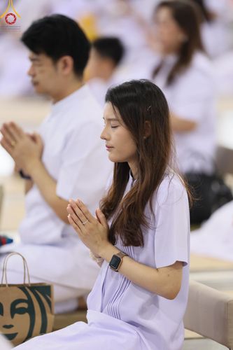 ภาพ No.159235:พิธีบูชาข้าวพระ ในวันอาทิตย์ต้นเดือน วันที่ 6 ตุลาคม พ.ศ. 2567 ณ สภาธรรมกายสากล วัดพระธรรมกาย