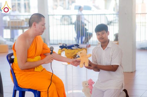 ภาพ No.199963:พิธีทอดผ้าป่าทำนุบำรุงศาสนสถาน ณ วัดบางช้างใต้ ตำบลบางช้าง อำเภอสามพราน จังหวัดนครปฐม ในโครงการธรรมยาตรา กตัญญูบูชา มหาปูชนียาจารย์ พระมงคลเทพมุนี(สด จนฺทสโร) พระผู้ปราบมาร อนุสรณ์สถาน 7 แห่ง ปีที่ 13 วันที่ 22 มกราคม พ.ศ. 2568