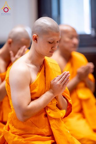 ภาพ No.256263:วันที่ 4 ตุลาคม พ.ศ. 2568 พิธีบรรพชาอุปสมบท  โครงการอุปสมบทหมู่บูชาธรรม 141 ปี  พระมงคลเทพมุนี (สด จนฺทสโร) ณ โบสถ์พระไตรปิฏก วัดพระธรรมกาย จ.ปทุมธานี