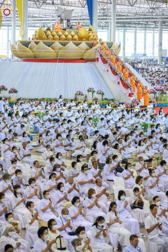 ภาพ No.77085:พิธีหล่อพระบรมพุทธเจ้า ในวันมาฆบูชา อาทิตย์ต้นเดือนที่ 6 มีนาคม พ.ศ. 2566 ณ วัดพระธรรมกาย จ.ปทุมธานี