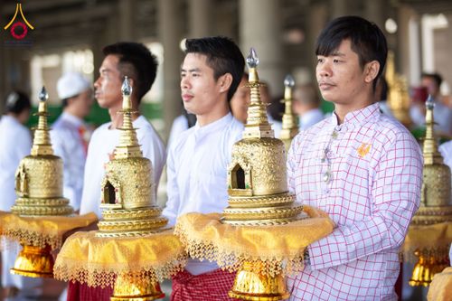 ภาพ No.209716:วันอาทิตย์ที่ 2 มีนาคม พ.ศ. 2568 พิธีภาคบ่าย สัมมนาพิเศษ, ปฏิบัติธรรม พิธีรับมอบพระบรมสารีริกธาตุ ณ สภาธรรมกายสากล วัดพระธรรมกาย