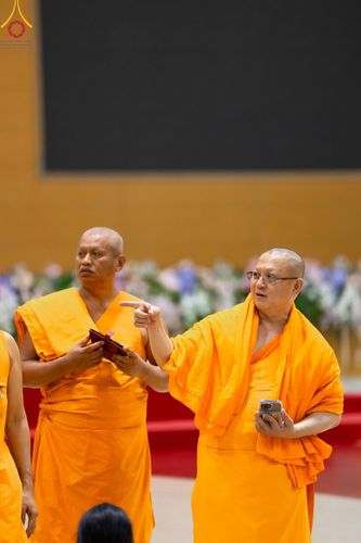 ภาพ No.60907:V.37 ยิ่งกว่าดี เพื่อ 80 ปีของพ่อ ภาพการเตรียมงานของหน่วยงานต่างๆ เพื่อพิธีฉลองอายุวัฒนมงคล 80 ปี หลวงพ่อธัมมชโย และรับถวายมหาสังฆทาน 10,000 กว่าวัดทั่วประเทศ ในวันคุ้มครองโลก วันจันทร์ที่ 22 เมษายน พ.ศ. 2567