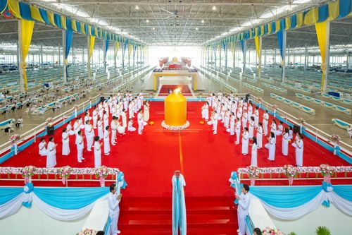 ภาพ No.235647:วันอาทิตย์ที่ 27 กรกฎาคม พ.ศ. 2568 พิธีจุดเทียนใจ ไฟนิรันด์ อนันตชัย ณ วัดพระธรรมกาย จ.ปทุมธานี