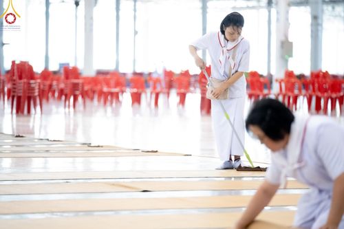 ภาพ No.134650:V.35 เพื่อบุญต้นเดือน การรับบุญของเจ้าหน้าที่หน่วยงานต่างๆ เพื่องานบุญวันอาทิตย์ต้นเดือน ณ วัดพระธรรมกาย วันที่ 7 เมษายน พ.ศ. 2567