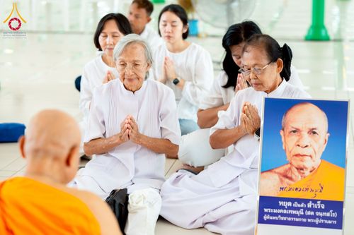 ภาพ No.244859:วันเสาร์ที่ 6 กันยายน พ.ศ. 2568 พิธีถวายบาตร บรรพชา อุปสมบทของนาคธรรมทายาท โครงการอุปสมบทหมู่บูชาธรรมครบรอบ 108 ปี  วันครูผู้ค้นพบวิชชาธรรมกาย ณ โบสถ์พระไตรปิฎก วัดพระธรรมกาย