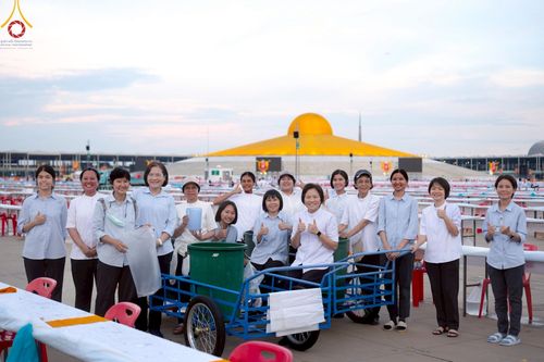 ภาพ No.218854:วันศุกร์ที่ 18 เมษายน พ.ศ. 2568 การเตรียมงานในลานธรรม , พระมหาธรรมกายเจดีย์ เพื่องานวันคุ้มครองโลก 22 เมษายน พ.ศ. 2568