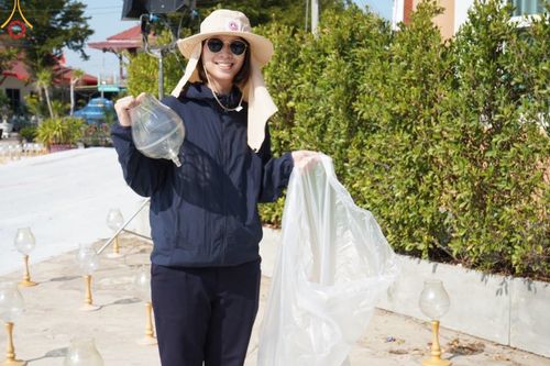 ภาพ No.204095:V.52 สารพัดV สารพัดดี ที่วัดสองพี่น้อง ในโครงการธรรมยาตรา กตัญญูบูชา มหาปูชนียาจารย์ พระมงคลเทพมุนี(สด จนฺทสโร) พระผู้ปราบมาร อนุสรณ์สถาน 7 แห่ง ปีที่ 13 ระหว่างวันที่ 2-31 มกราคม พ.ศ. 2568