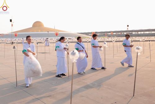 ภาพ No.125440:V.27 มาฆะ สาธุ  การรับบุญเตรียมงาน ปฎิบัติงาน เก็บงาน ของเจ้าหน้าที่หน่วยงานต่างๆ เพื่อวันมาฆบูชา วันเสาร์ที่ 24 กุมภาพันธ์  พ.ศ. 2567 ณ วัดพระธรรมกาย จ.ปทุมธานี