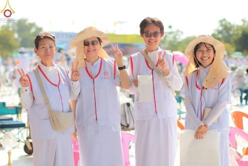 ภาพ No.203044:V.51 สารพัดV สารพัดดี ที่คลองบางนางแท่น ในโครงการธรรมยาตรา กตัญญูบูชา มหาปูชนียาจารย์ พระมงคลเทพมุนี(สด จนฺทสโร) พระผู้ปราบมาร อนุสรณ์สถาน 7 แห่ง ปีที่ 13 ระหว่างวันที่ 2-31 มกราคม พ.ศ. 2568