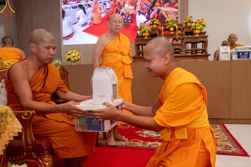 ภาพ No.142226:พิธีถวายสังฆทานแด่คณะสงฆ์ 323 วัด ปีที่ 20 ครั้งที่ 170 , พิธีมอบกองทุนหนุนแรงใจช่วยครูใต้ ปีที่ 17 ครั้งที่ 135 และพิธีทำบุญอุทิศส่วนกุศลให้ผู้วายชนม์ วันเสาร์ที่ 22 มิถุนายน พ.ศ.2567 ณ ศูนย์ปฏิบัติธรรมภาคใต้ อ.บางกล่ำ จ.สงขลา