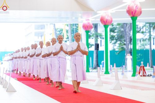 ภาพ No.156740:พิธีบรรพชาอุปสมบท ธรรมทายาท โครงการอุปสมบทหมู่บูชาธรรมครบรอบ 107 ปี วันครูผู้ค้นพบวิชชาธรรมกาย ณ โบสถ์พระไตรปิฏก วัดพระธรรมกาย วันเสาร์ที่ 14 กันยายน พ.ศ. 2567