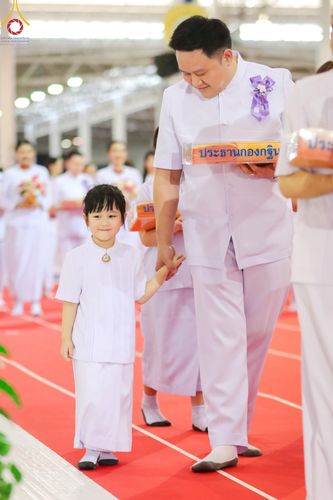 ภาพ No.167778:พิธีทอดกฐิน และ พิธีกรานกฐิน ในวันอาทิตย์ที่ 3 พฤศจิกายน พ.ศ. 2567 ณ วัดพระธรรมกาย จ.ปทุมธานี