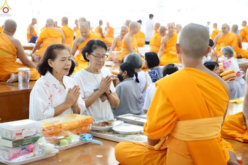 ภาพ No.247459:วันจันทร์ที่ 22 กันยายน พ.ศ. 2568 (วันพระ แรม 15 ค่ำ เดือน 10) พิธีบุพเปตพลี ครั้งที่ 170 ร่วมอุทิศบุญแด่หมู่ญาติที่ล่วงลับไปแล้ว และสืบทอดอายุพระพุทธศาสนา ณ หอฉันคุณยายอาจารย์ฯ วัดพระธรรมกาย