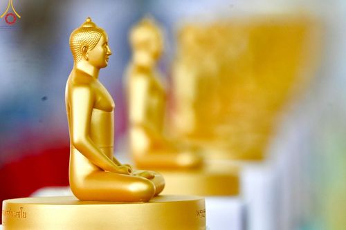 ภาพ No.60393:การต้อนรับพระสังฆาธิการ 10,000 กว่าวัดทั่วประเทศ พิธีมอบปัจจัยช่วยเหลือครู 4 จังหวัดชายแดนภาคใต้ พิธีปฏิบัติธรรม ในวันคุ้มครองโลก วันจันทร์ที่ 22 เมษายน พ.ศ.2567 ณ วัดพระธรรมกาย จ.ปทุมธานี