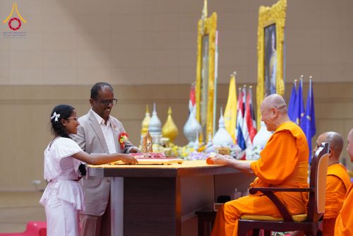ภาพ No.207608:พิธีมอบโล่พระราชทาน สมเด็จพระกนิษฐาธิราชเจ้า กรมสมเด็จพระรัตนราชสุดาฯ สยามบรมราชกุมารี และโล่เกียรติยศโครงการตอบปัญหาธรรมะ "ทางก้าวหน้า" ครั้งที่ 42 พิธีมอบโล่วัชรเกียรติยศ โครงการตอบปัญหาศีลธรรมเพื่อสันติภาพโลก (WORLD-PEC) ครั้งที่ 18 วันที่ 12 ก.พ. 2568