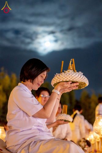 ภาพ No.266374:วันพุธที่ 5 พฤศจิกายน พ.ศ. 2568 (วันพระ ขึ้น 15 ค่ำ เดือน 12) พิธีลอยกระทงธรรม  ณ สระมหาเศรษฐีทะเลบุญ มหาวิหารพระมงคลเทพมุนี วัดพระธรรมกาย จ.ปทุมธานี