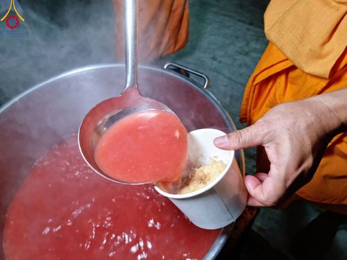 ภาพ No.114556:พิธีถวายภัตตาหารเป็นสังฆทาน แด่คณะพระธรรมยาตรา ปีที่ 12 วันที่ 18 มกราคม พ.ศ. 2567 ณ วัดโบสถ์(บน) บางคูเวียง จ.นนทบุรี