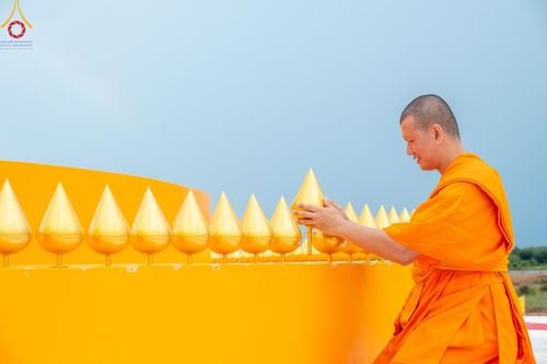 ภาพ No.144479:3 Bigboon 1.พิธีทอดผ้าป่าสถาปนาสังฆรัตนะปทุมเจดีย์ 2.พิธีประดิษฐานดอกบัวอนันต์นิรันดร์กาล 3.พิธีถวายมหาสังฆทานแด่คณะสงฆ์ทุกวัดในจังหวัดปัตตานี ณ ศูนย์อบรมเยาวชนจังหวัดปัตตานี วันอาทิตย์ที่ 14 กรกฎาคม พ.ศ. 2567