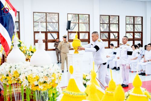 ภาพ No.276090:วันที่ 5 ธันวาคม พ.ศ. 2568 พสกนิกรอำเภอคลองหลวง พร้อมใจบำเพ็ญกุศลอุทิศถวาย “ในหลวงรัชกาลที่ 9” น้อมรำลึกในพระมหากรุณาธิคุณ เนื่องในวันคล้ายวันพระบรมราชสมภพ วันชาติ และวันพ่อแห่งชาติ ณ อาคารปลูกศรัทธา 2 วัดพระธรรมกาย อำเภอคลองหลวง จังหวัดปทุมธานี