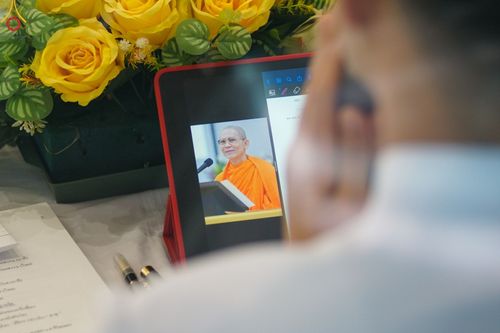 ภาพ No.128934:พิธีทอดผ้าป่าฉลองมหารัตนเจดีย์สิริปทุมสวรรค์ ณ ศูนย์ปฏิบัติธรรมภาคใต้ อ.บางกล่ำ จ.สงขลา วันที่ 10 มีนาคม พ.ศ. 2567