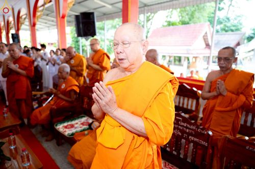 ภาพ No.234457:วันพฤหัสบดีที่ 24 กรกฎาคม พ.ศ. 2568 พิธีถวายสังฆทานแก่คณะสงฆ์ 323 วัด , พิธีมอบกองทุนหนุนแรงใจช่วยครูใต้ , พิธีทำบุญส่วนกุศลแด่ผู้วายชนม์ ในเหตุการณ์ความไม่สงบ 4 จังหวัด ชายแดนภาคใต้ (ปัตตานี , ยะลา , นราธิวาส , สงขลา) ปีที่ 21 ครั้งที่ 179 ณ วัดเวฬุวัน 