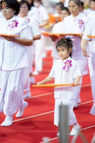 ภาพ No.240770:วันพุธที่ 27 สิงหาคม พ.ศ. 2568 พิธีทอดผ้าป่าเพื่อสร้างอาคาร  82 ปี หลวงพ่อธัมมชโย สมทบกฐินวัดพระธรรมกาย และกฐิน 30,000 วัดทั่วประเทศ ครั้งที่ 1